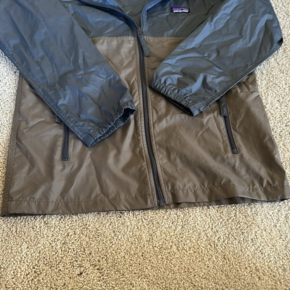 NWOT PATAGONIA KIDS SZ M WINDBREAKER - Picture 3 of 8